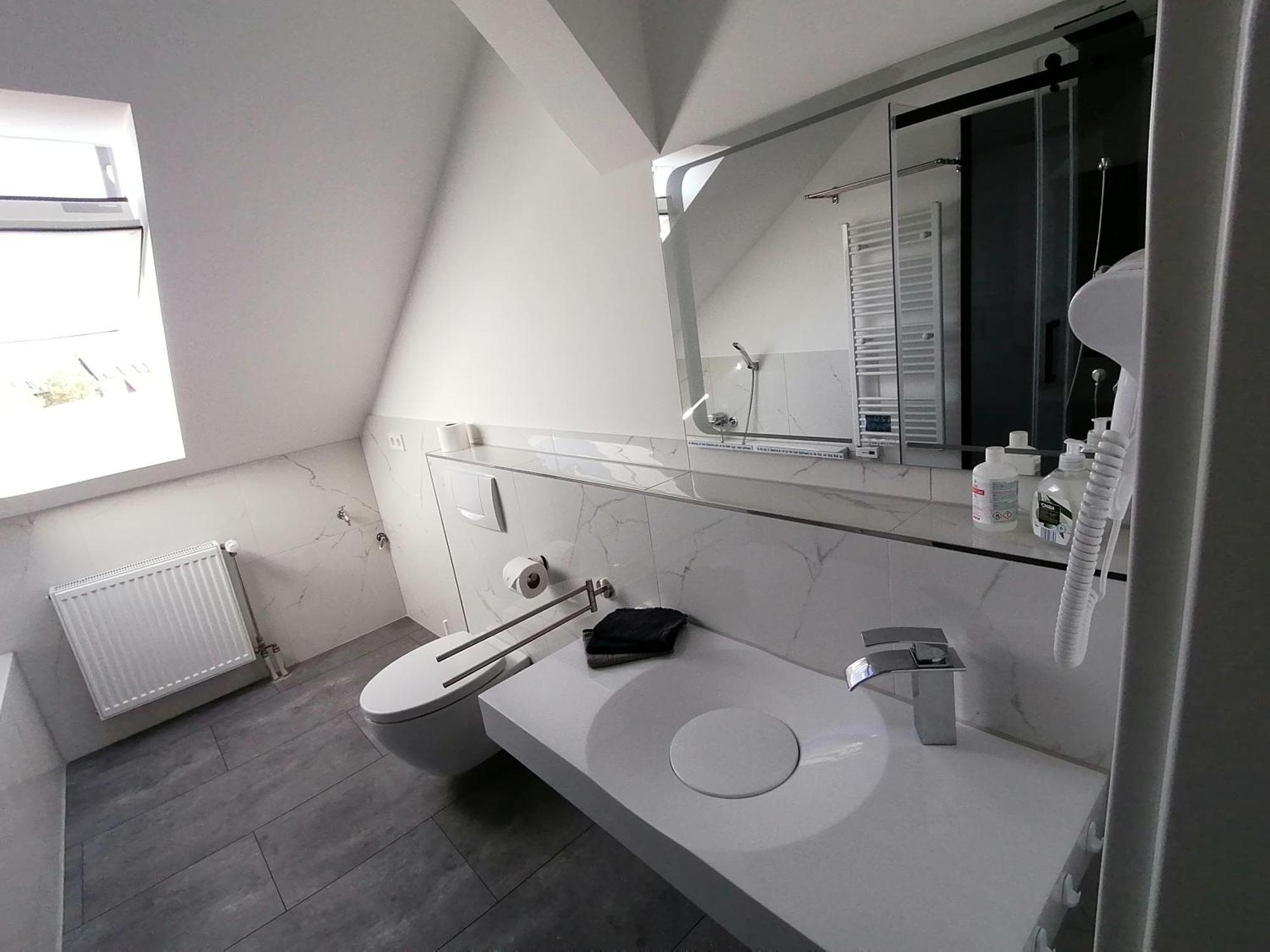 Auszeit2 Erfurt - Stilvolle Dachwohnung Mit Parkplatz - Zentrumsnah 외부 사진