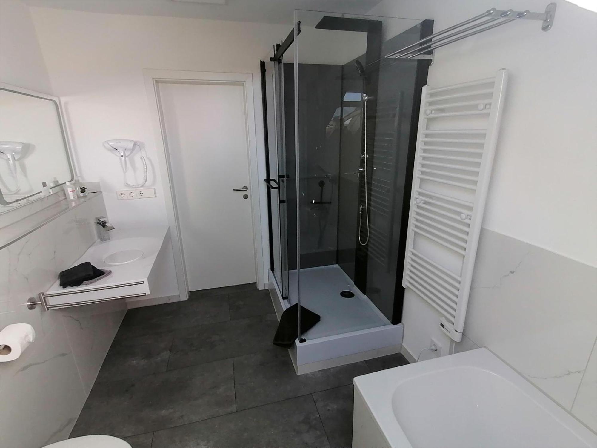 Auszeit2 Erfurt - Stilvolle Dachwohnung Mit Parkplatz - Zentrumsnah 외부 사진